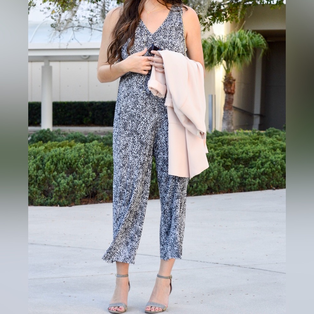 TopShop black and white patterned jumpsuit. Size 6